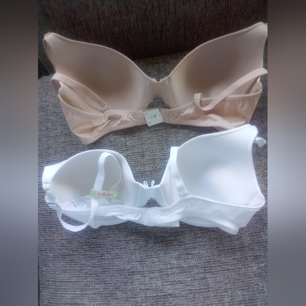 Bras - Picture 2 of 4